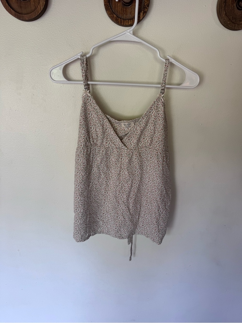Brandy Melville John galt Cream Floral Spaghetti Strap baby doll Tank small